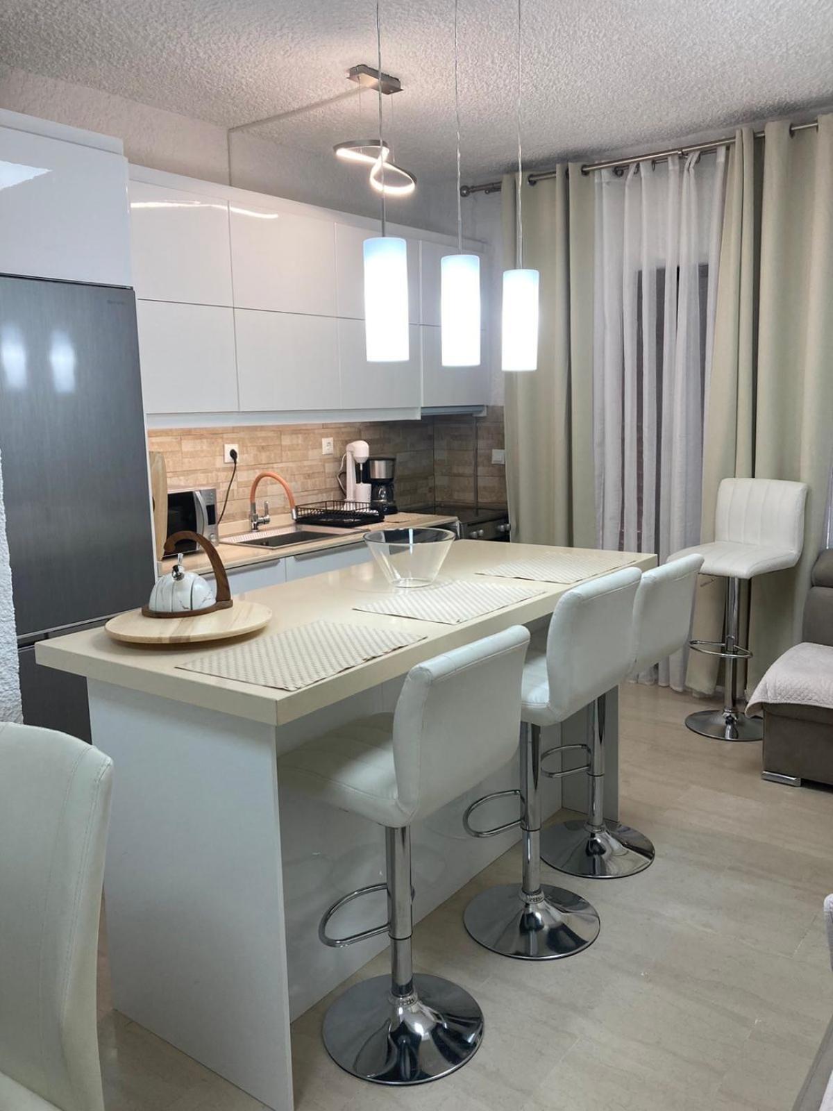 Apartman Perea Peraía Екстериор снимка
