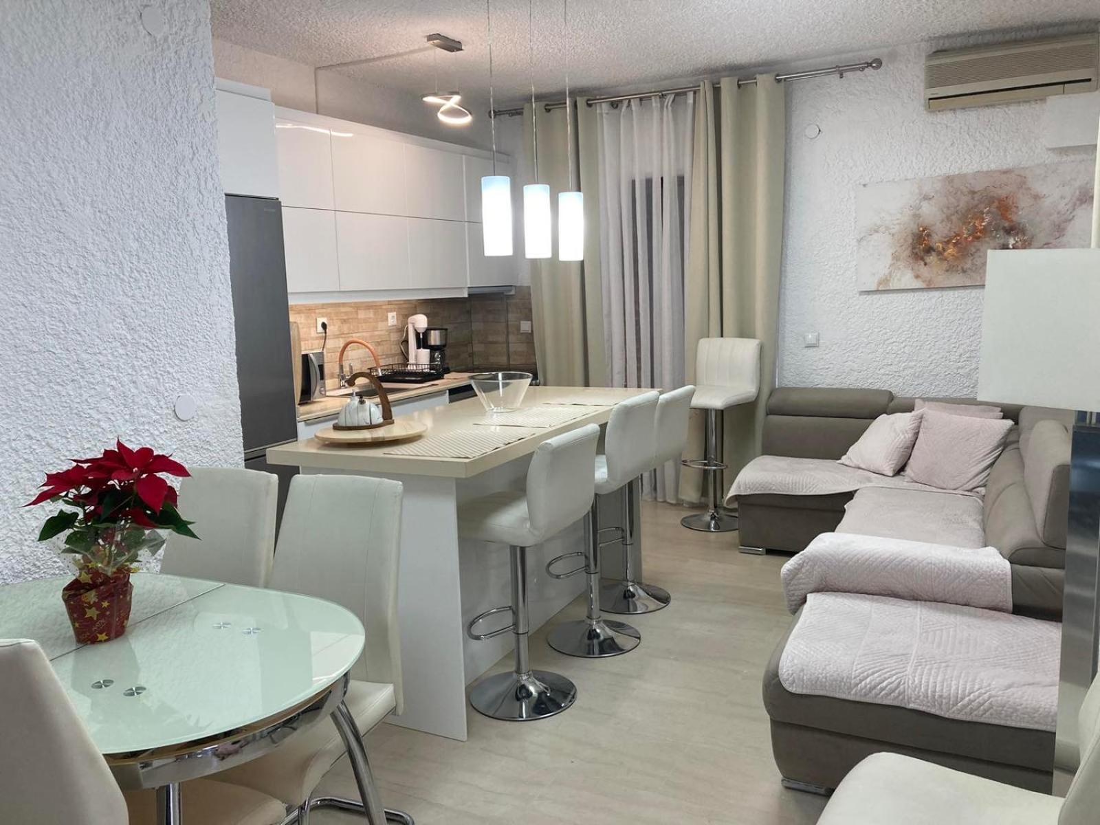 Apartman Perea Peraía Екстериор снимка